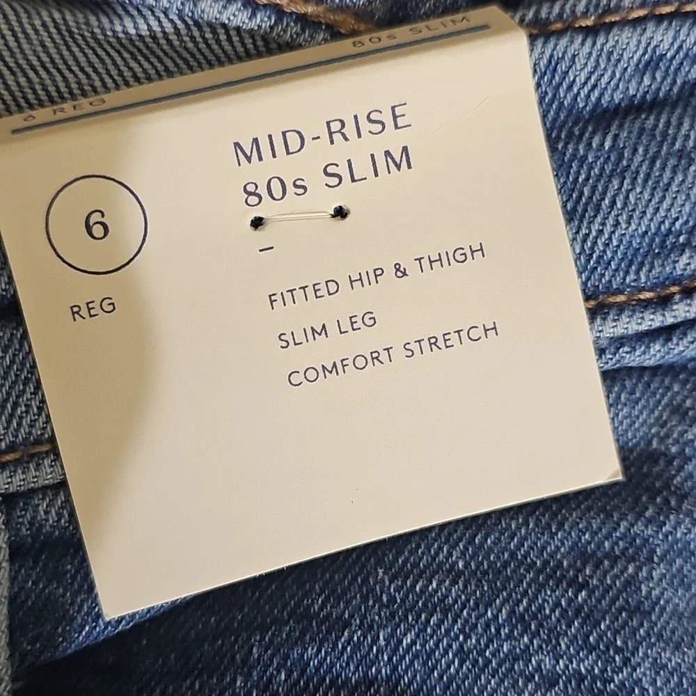 Universal Thread Women's Mid-Rise 80's Slim Fit Jeans Fitted Hip and Thigh Slim - Picture 4 of 7